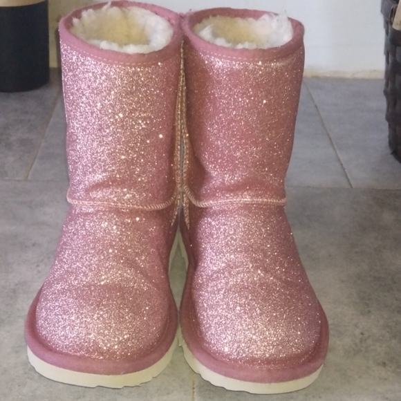UGG Shoes | Ugg Boots Size 3 De Nia Sin Detalles | Poshmark